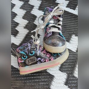 Light-up, athletic works size 7